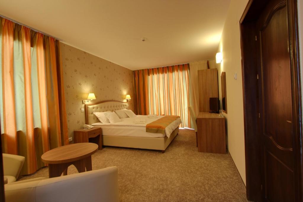פויאנה ברשוב Hotel Crisalpin חדר תמונה