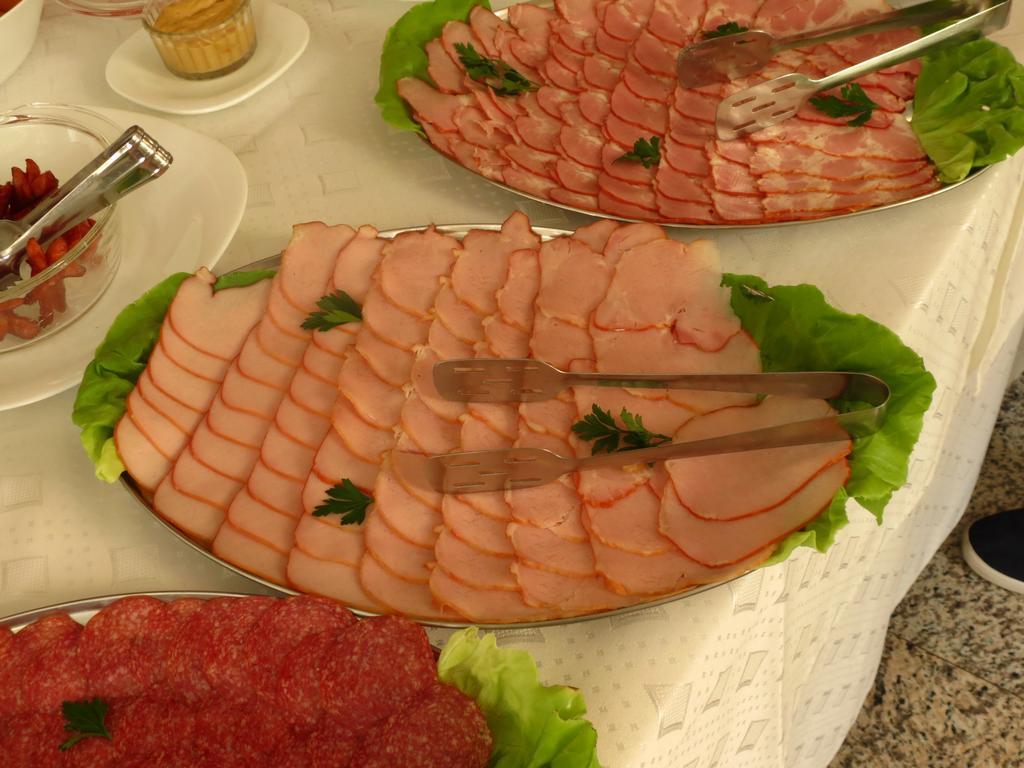 פויאנה ברשוב Hotel Crisalpin מראה חיצוני תמונה