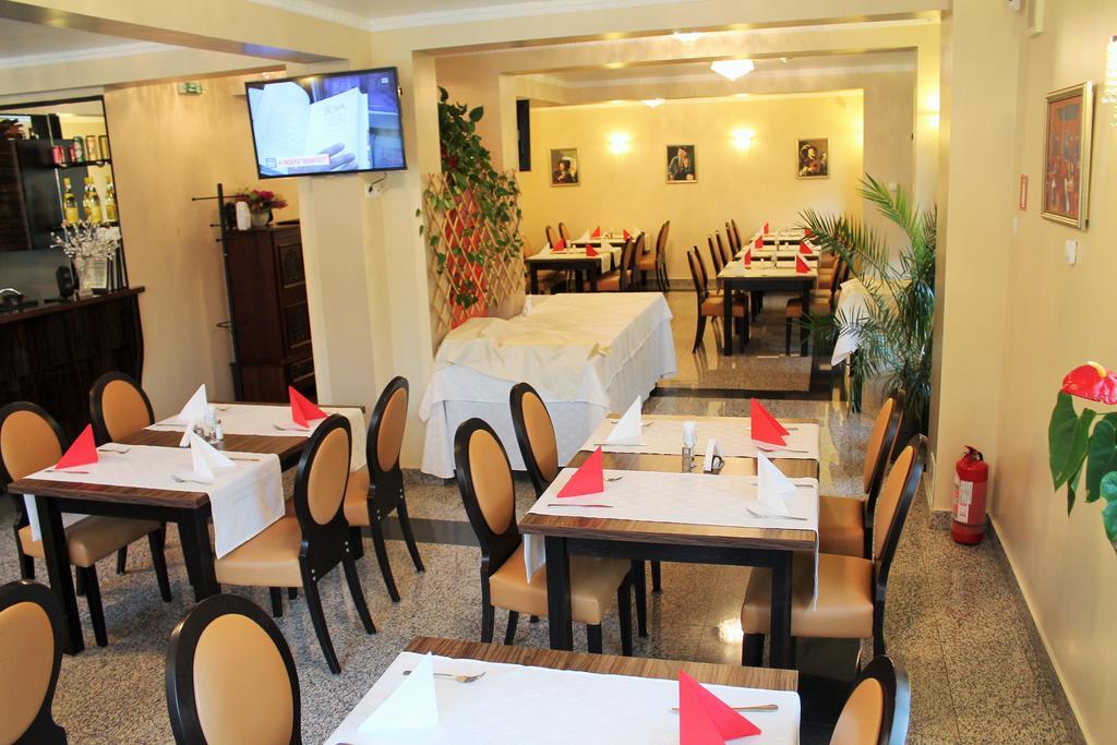 פויאנה ברשוב Hotel Crisalpin מראה חיצוני תמונה