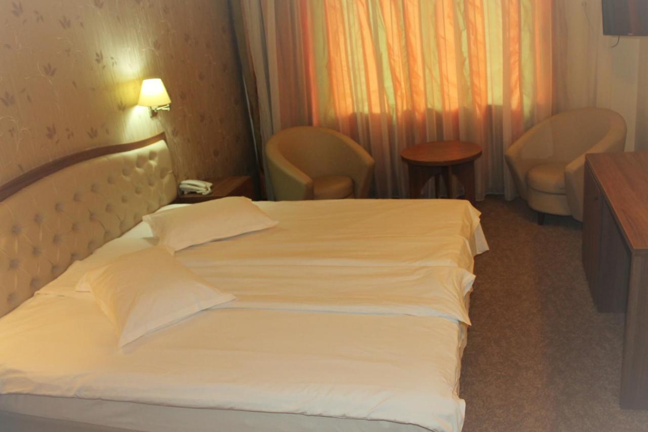 פויאנה ברשוב Hotel Crisalpin מראה חיצוני תמונה