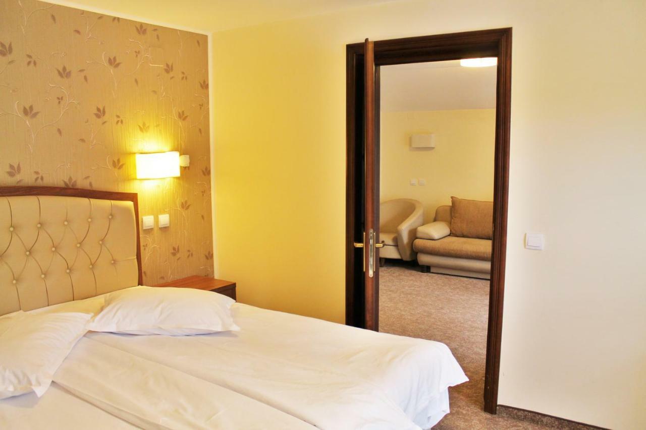 פויאנה ברשוב Hotel Crisalpin מראה חיצוני תמונה